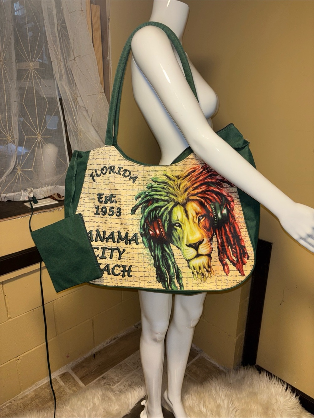 Panama City Beach Lion Print Tote Bag in Green